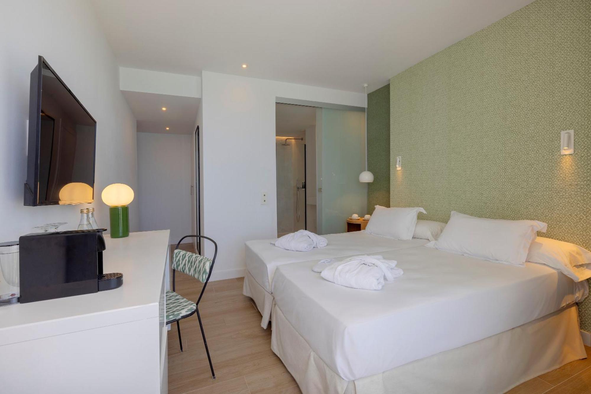 Camera Premium Doppia con Letti Singoli con Balcone e Vista Mare